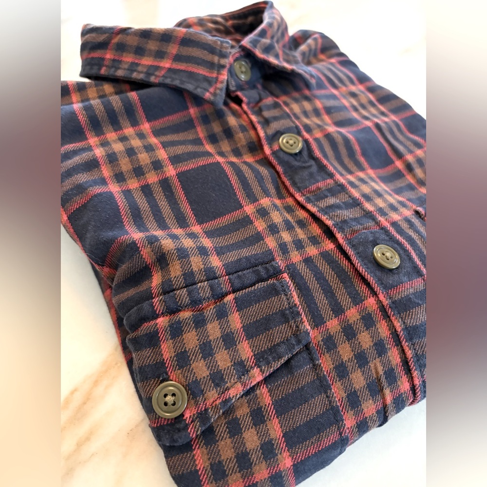 J. Crew Men’s Plaid button down shirt - Size M
